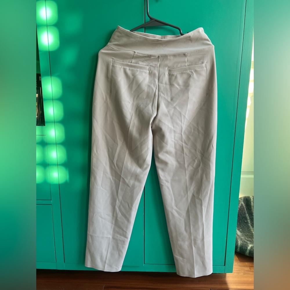 Athleta Endless Pant in Abalone Grey NWT - Picture 3 of 5